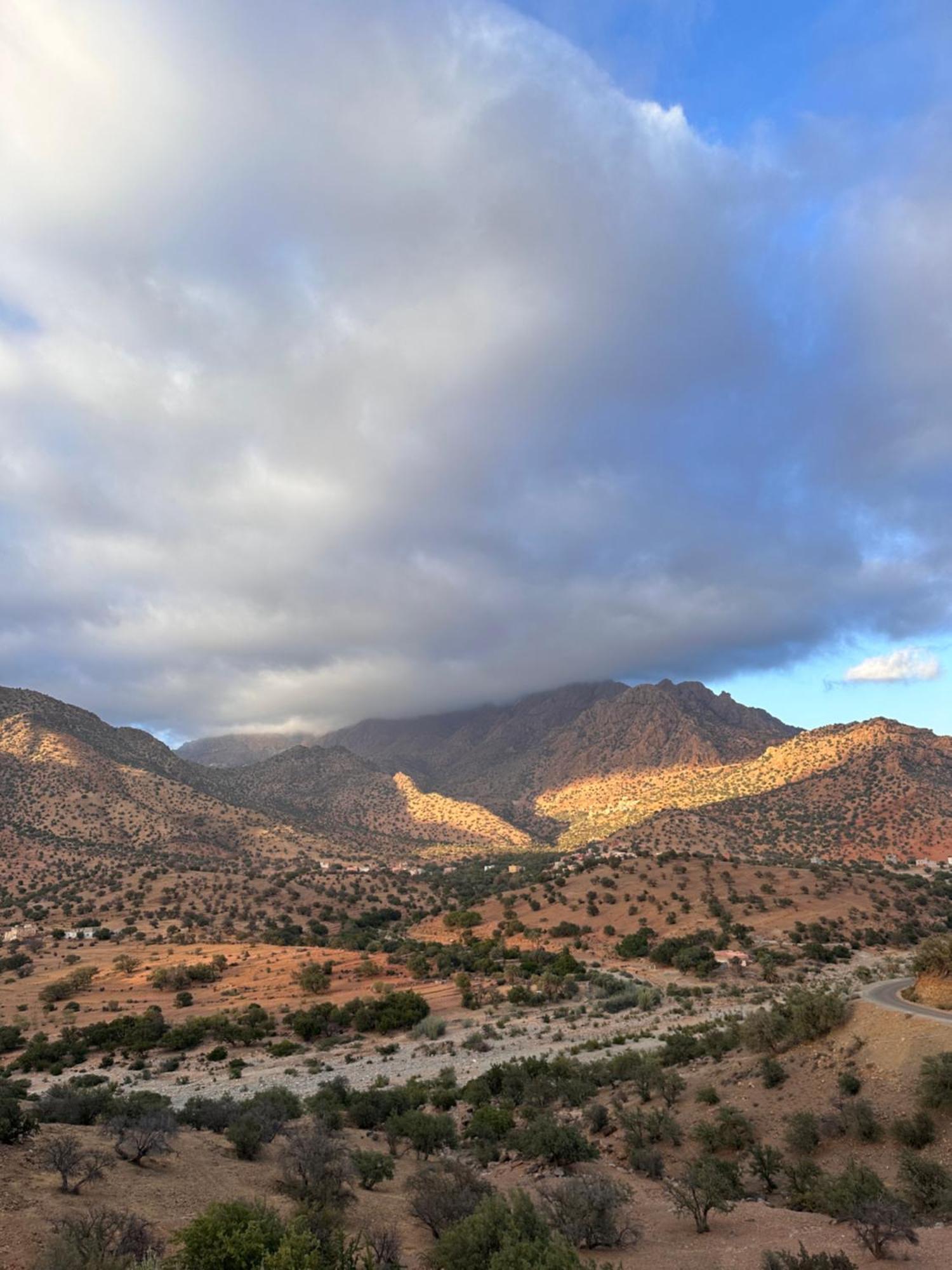 Dar Ajgal Bed & Breakfast Dourtane Bagian luar foto